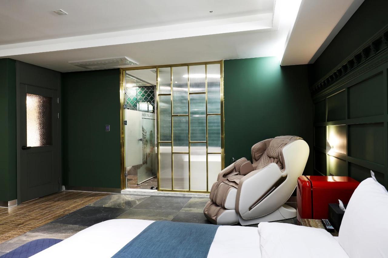 El Tower Hotel Gunsan Eksteriør billede