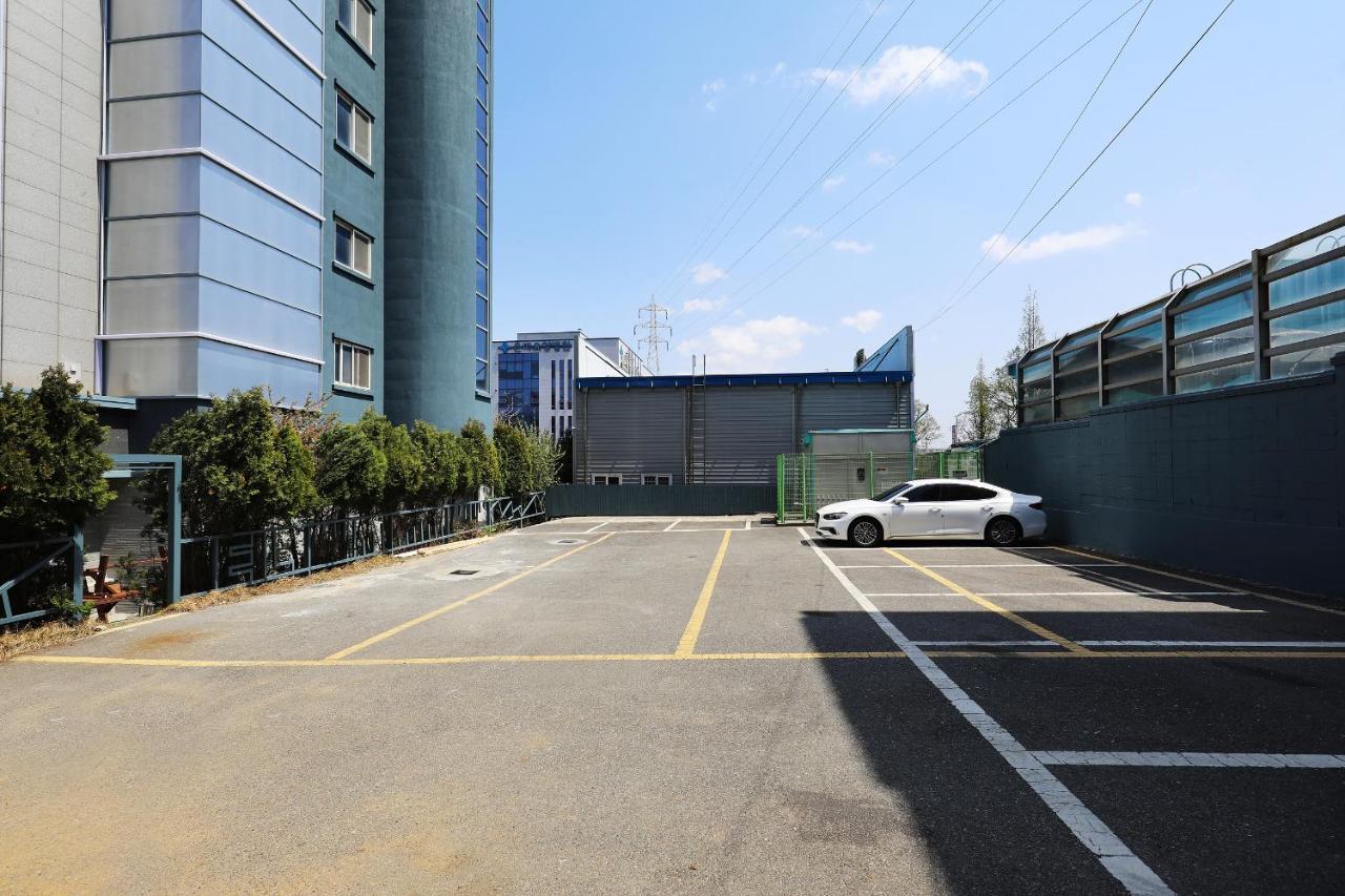 El Tower Hotel Gunsan Eksteriør billede