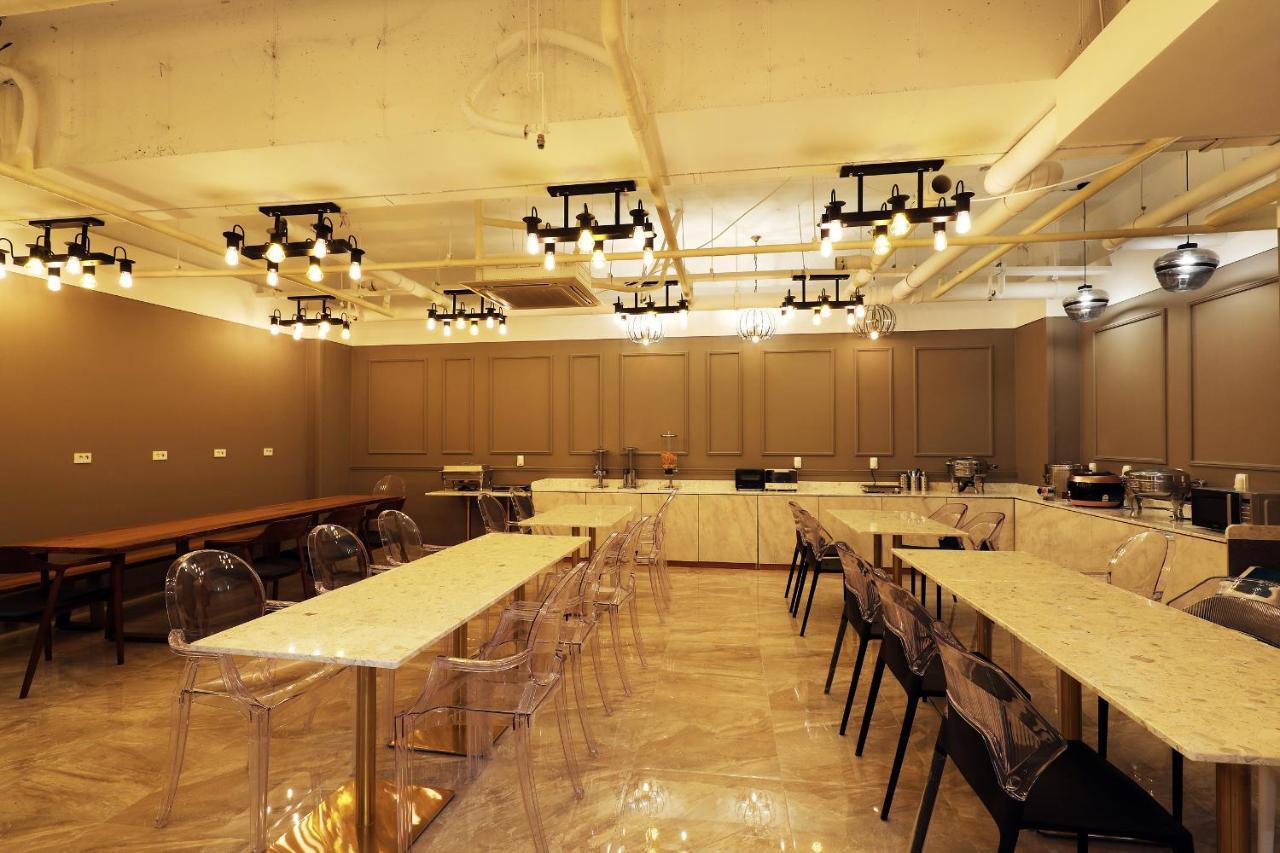 El Tower Hotel Gunsan Eksteriør billede