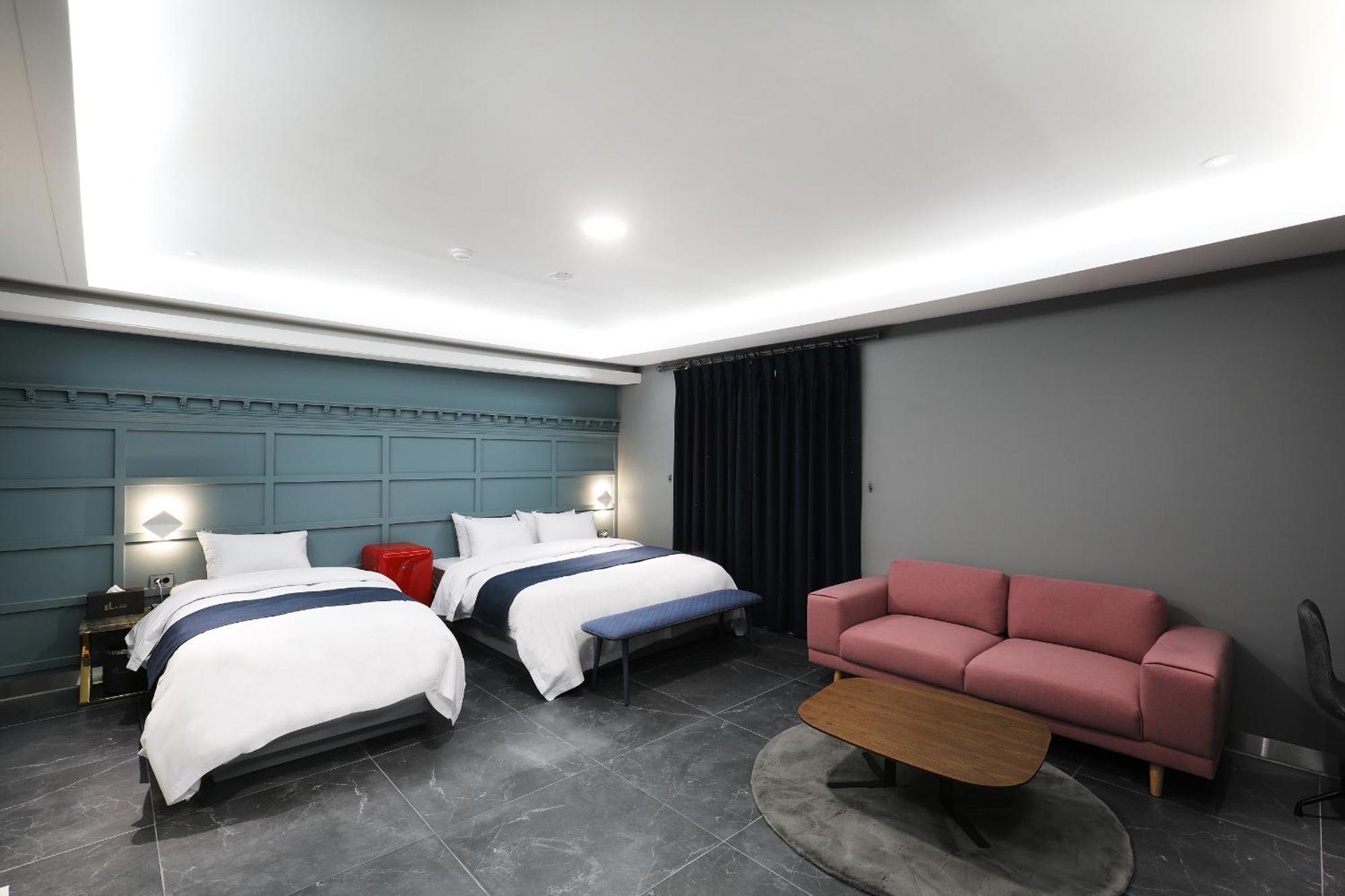 El Tower Hotel Gunsan Eksteriør billede